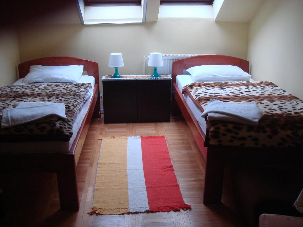 Róza Hotel és Apartmanház Esztergom Quarto foto