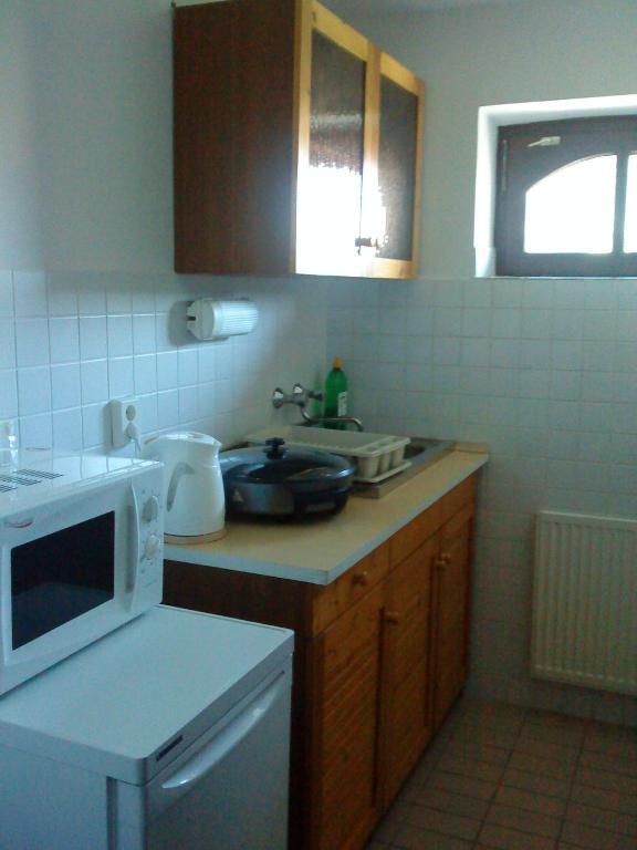 Róza Hotel és Apartmanház Esztergom Quarto foto