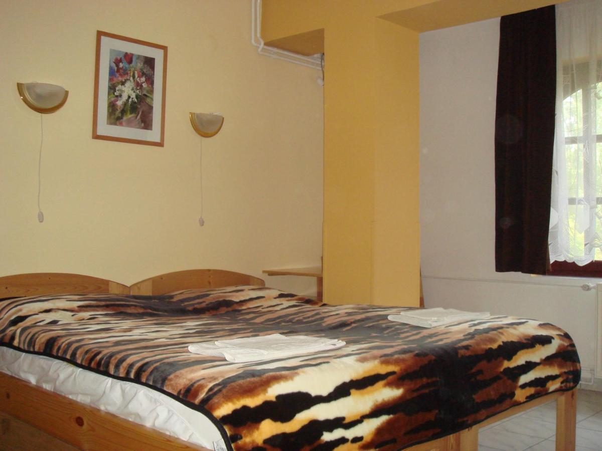 Róza Hotel és Apartmanház Esztergom Quarto foto